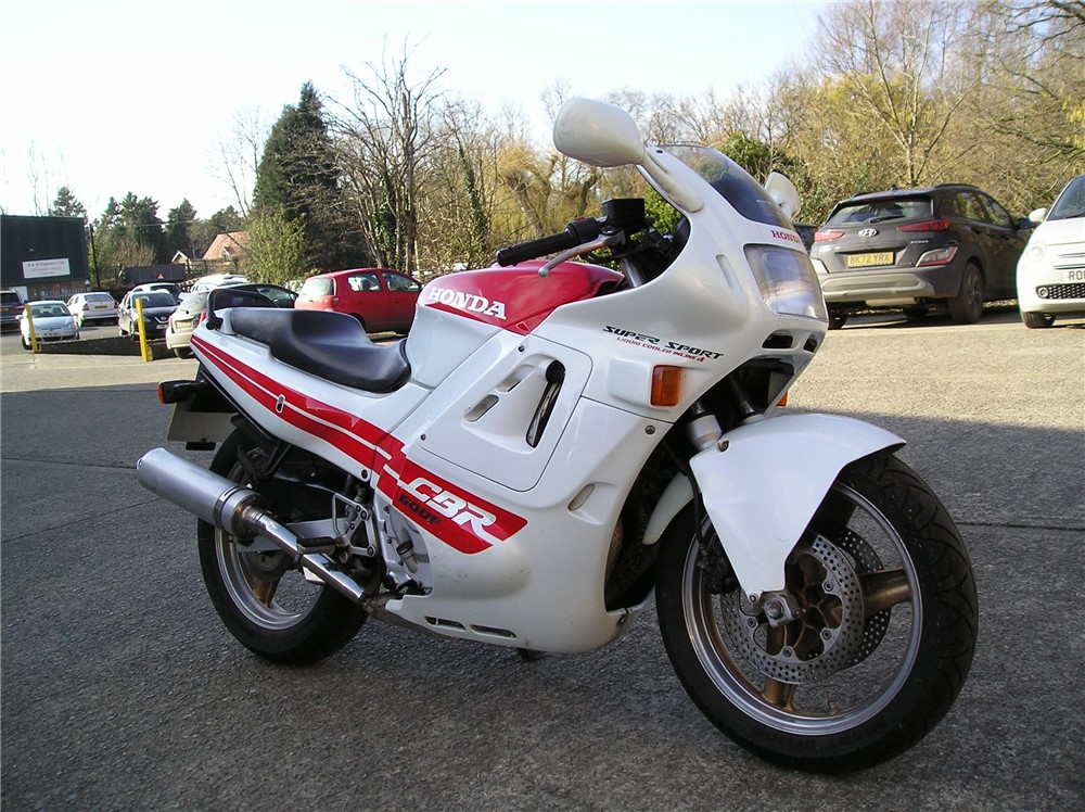 Honda cbr 600 1988 deals